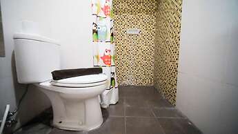 Spacious And Comfy 1Br Apartment Connected To Mall At Aryaduta Residen