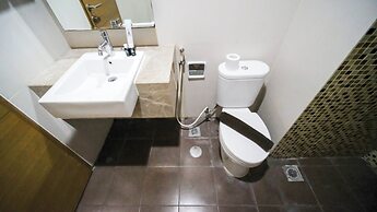 Spacious And Comfy 1Br Apartment Connected To Mall At Aryaduta Residen