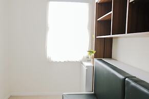 Homey 1Br Apartment With Extra Room At Parahyangan Residence