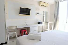 Homey And Cozy Studio Apartment At Dago Suites
