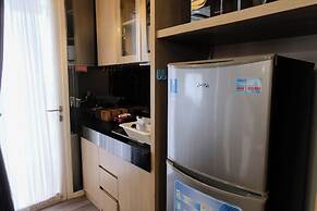 Spacious And Unique Studio With City View Apartment At Parahyangan Res