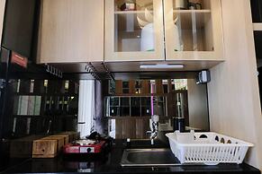 Spacious And Unique Studio With City View Apartment At Parahyangan Res