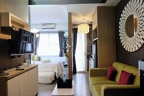 Spacious And Unique Studio With City View Apartment At Parahyangan Res