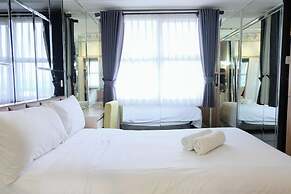 Spacious And Unique Studio With City View Apartment At Parahyangan Res