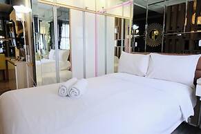 Spacious And Unique Studio With City View Apartment At Parahyangan Res