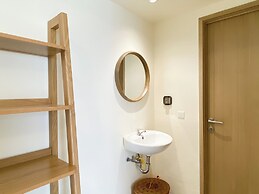 Modern And Homey 2Br At Meikarta Apartment