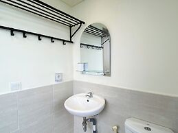 Best Spacious 3Br At Meikarta Apartment