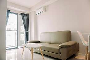 Comfort 1Br With Working Room At Daan Mogot City Apartment