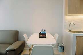 Comfort 1Br With Working Room At Daan Mogot City Apartment