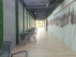 Modern Designed Studio At De Prima Apartment