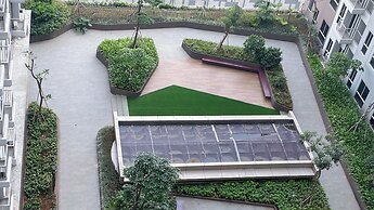 Comfortable And Nice Studio At Tokyo Riverside Pik 2 Apartment