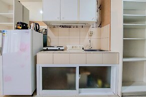 Cozy And Minimalist Studio Room Paramount Skyline Apartment