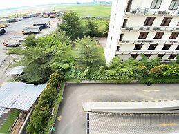 Cozy Stay Studio At Tamansari Mahogany Karawang Apartment