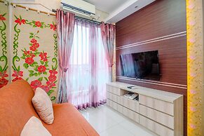 Nice And Comfort 2Br Apartment At Woodland Park Residence