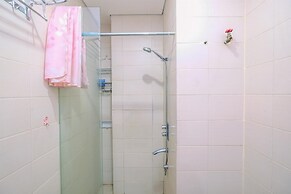 Nice And Comfort 2Br Apartment At Woodland Park Residence