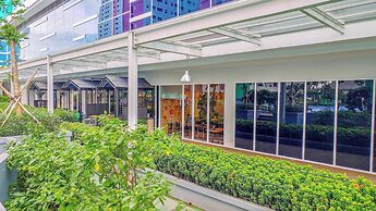 Comfort Designed 2Br At Green Pramuka City Apartment