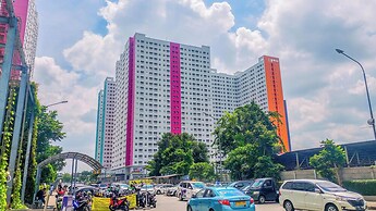 Comfort Designed 2Br At Green Pramuka City Apartment