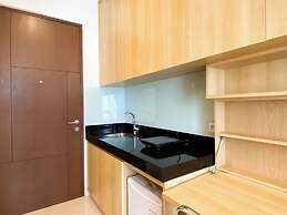 Modern Design And Homey Studio Ciputra World 2 Apartment