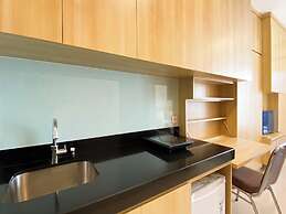 Modern Design And Homey Studio Ciputra World 2 Apartment