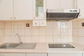 Best Modern 1Br At Semanggi Apartment