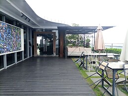 Best Homey And Modern Studio At Uttara The Icon Apartment