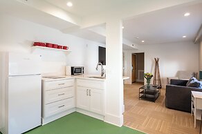 Little Mod Hotel at the University