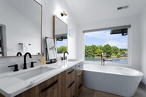 Elysian Shores W/heated Pool & Optional Boat Rental