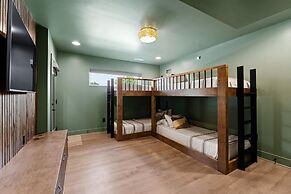 Elysian Shores W/heated Pool & Optional Boat Rental