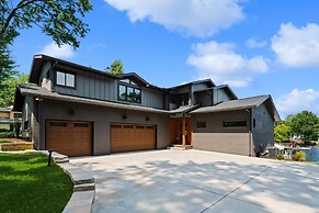 Elysian Shores W/heated Pool & Optional Boat Rental