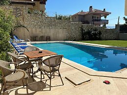 White Suites Icmeler