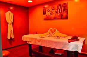 Renaissance Boutique & Spa