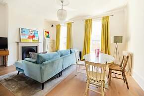 The Walterton Sanctuary - Bright 3bdr Flat