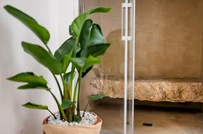 Old Court Luxury Suite Spa