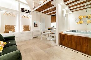 Old Court Luxury Suite Spa