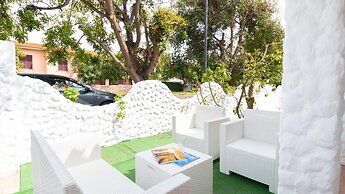 Sandy House in Mandriola