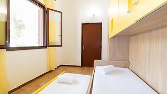 Sandy House in Mandriola