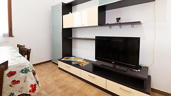 Sandy House in Mandriola