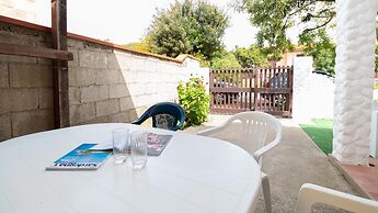 Sandy House in Mandriola