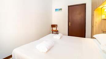 Sandy House in Mandriola