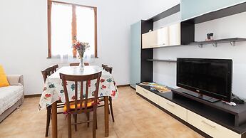 Sandy House in Mandriola