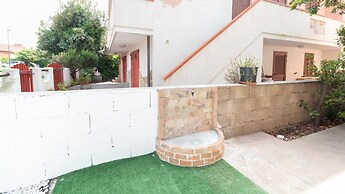 Sandy House in Mandriola