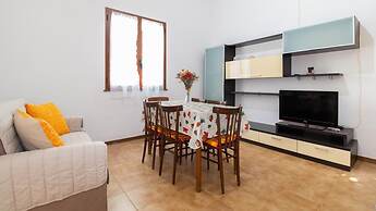 Sandy House in Mandriola