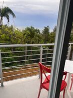 Red Flamboyan Guesthouse