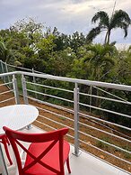 Red Flamboyan Guesthouse