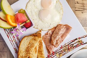 Red Flamboyan Guesthouse