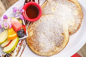 Red Flamboyan Guesthouse