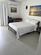 Red Flamboyan Guesthouse