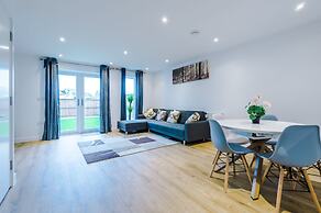 Stunning 3-bed House in Salford