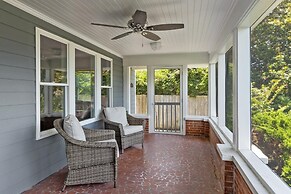 The Gray Whale Cottage 2 Bedroom Home by RedAwning