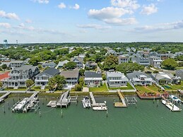 The Gray Whale Cottage 2 Bedroom Home by RedAwning